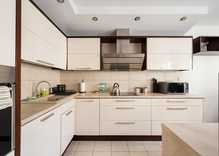 Metro Wilanowska Cosy By Bookinghost * ורשה