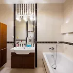 Metro Wilanowska Cosy By Bookinghost Appartement
